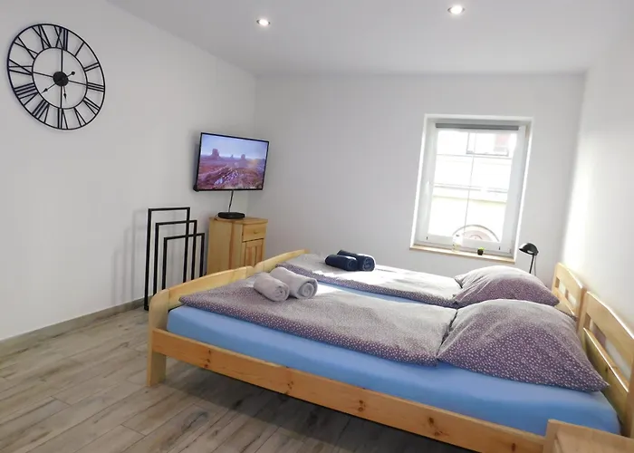 Baza Wypadowa 3 民宿 Leśna